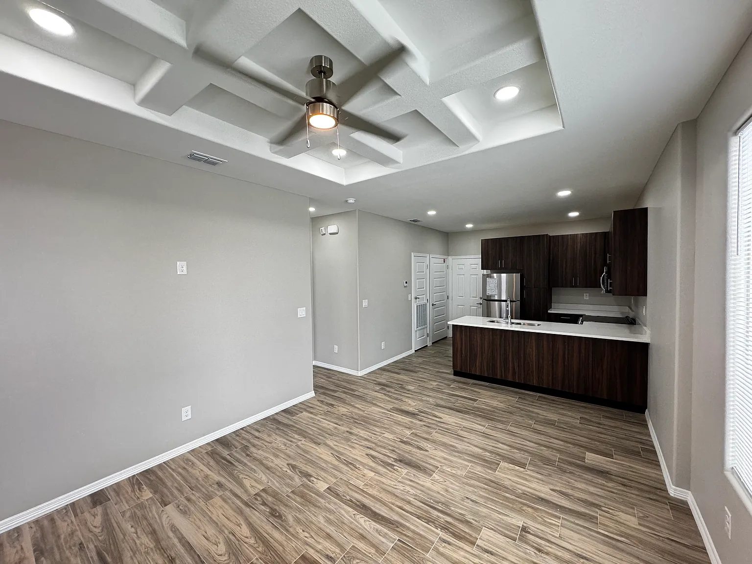 1 bed, 672 sqft, $975 — Photo 2