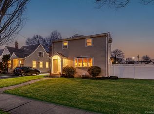 2632 Montauk Avenue, Merrick, NY 11566