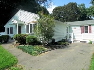 29 Damon St, Wayland, MA 01778
