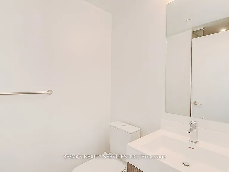 1 Yorkville Ave #2611 — Photo 5