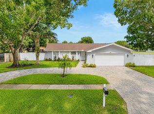 3276 Fox Hill Dr, Clearwater, FL 33761