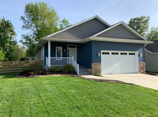 451 Andover Dr, Valparaiso, IN 46385