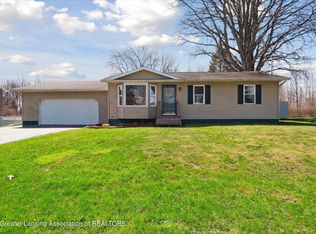 425 Doty St, Leslie, MI 49251