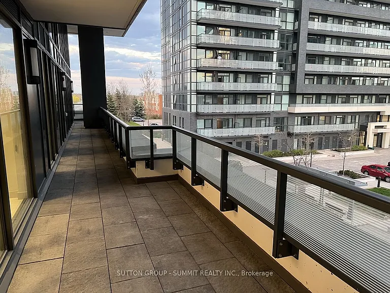 85 Oneida Cres #401 — Photo 23