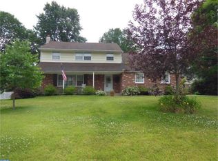 109 Sourwood Dr, Hatboro, PA 19040