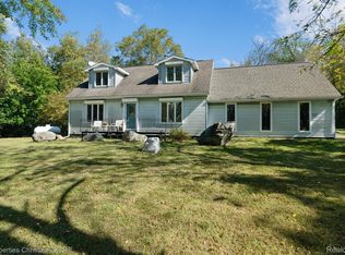 10350 Dartmouth Rd, Clarkston, MI 48348