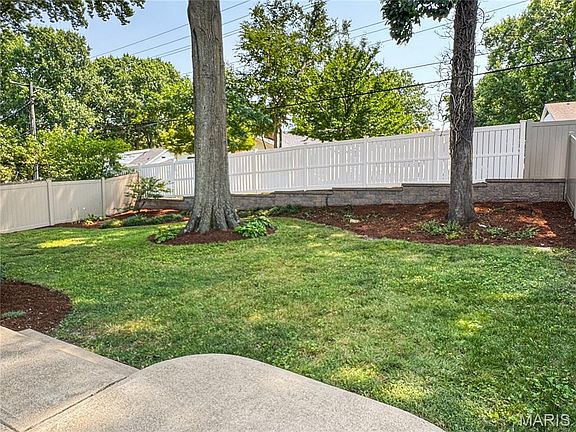 2nd image of 720 Linwood Blvd