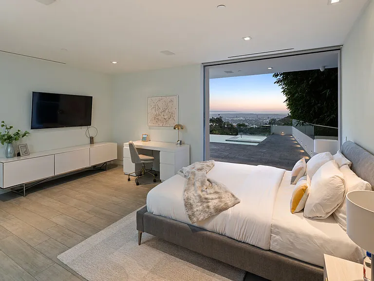 7080 W Mulholland Dr — Photo 71