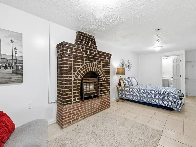 3310 Warder St NW — Photo 13