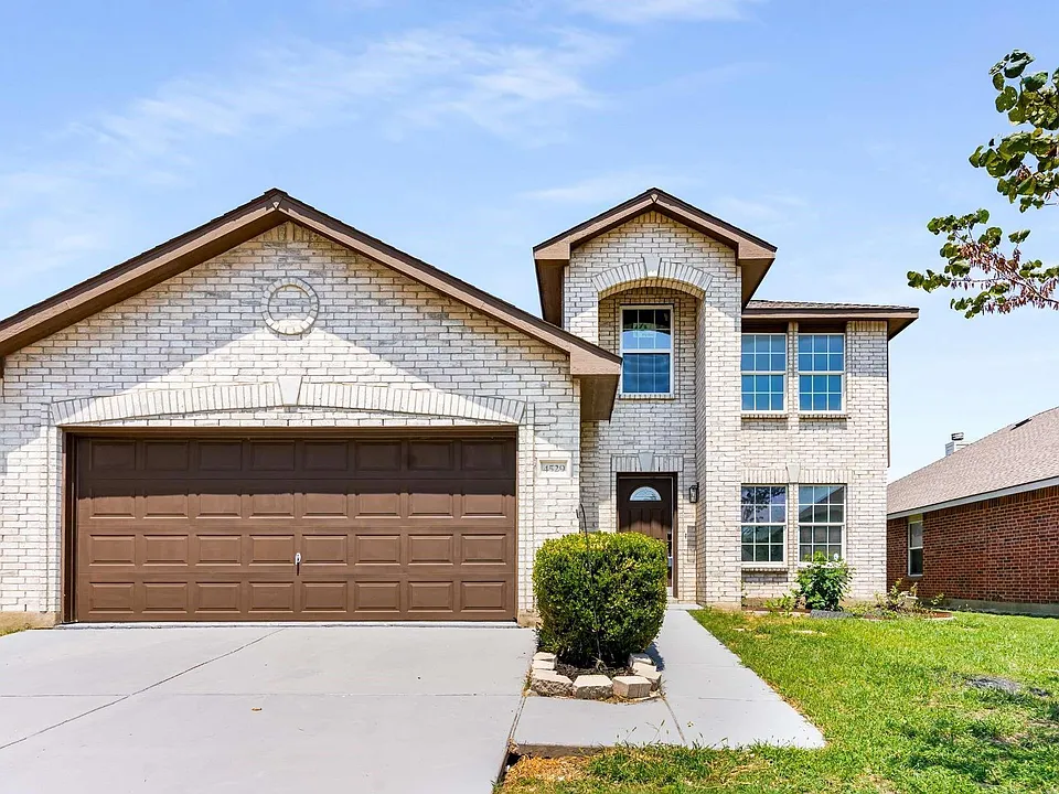 4529 Martingale View Ln