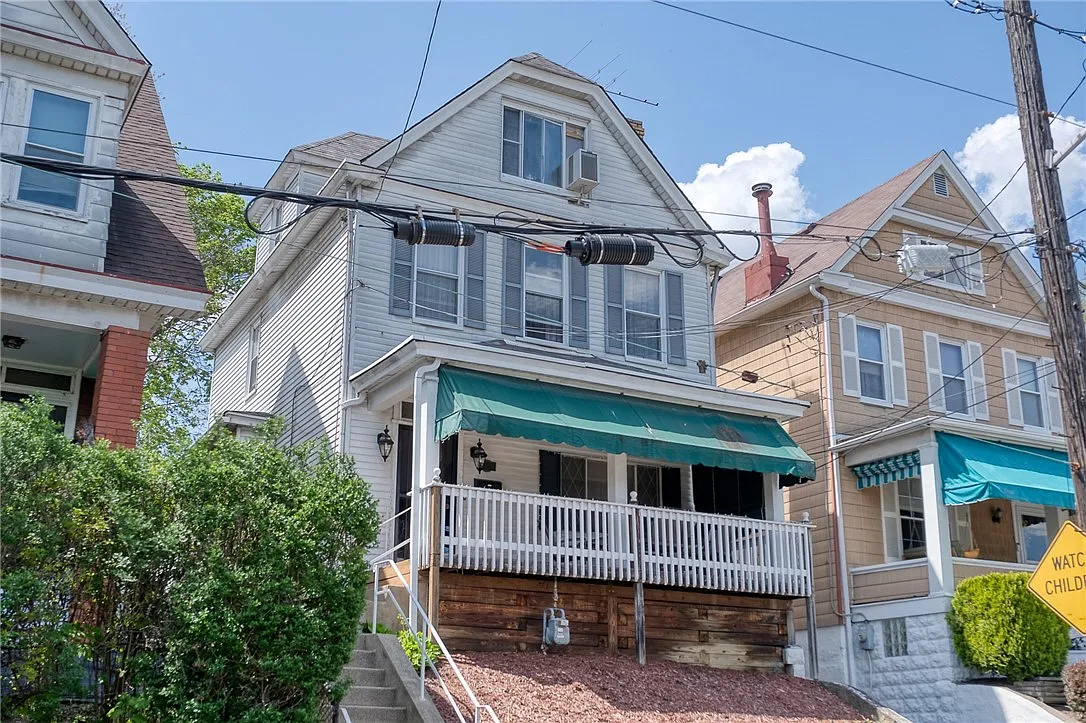 2372 Vodeli St photo 1