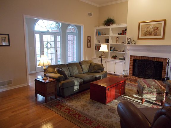 5th image of 2170 Castle Lake Dr