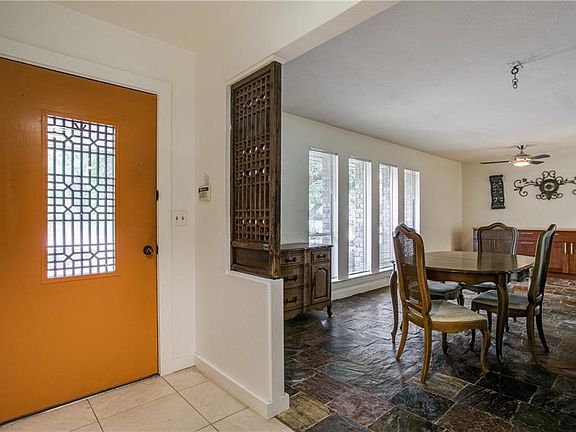 5th image of 3008 Brookview Dr