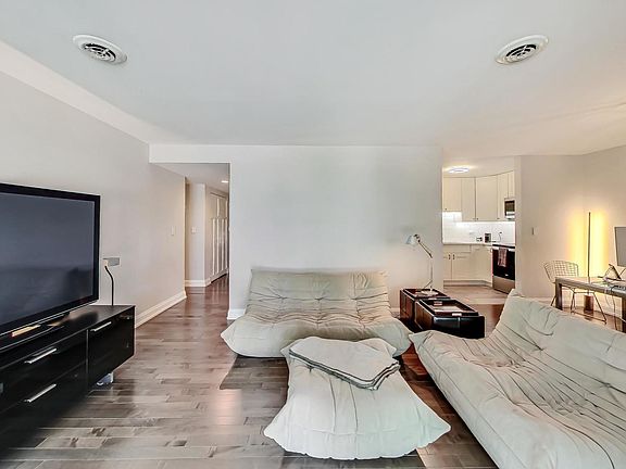 5th image of 424 Park Ave APT 205