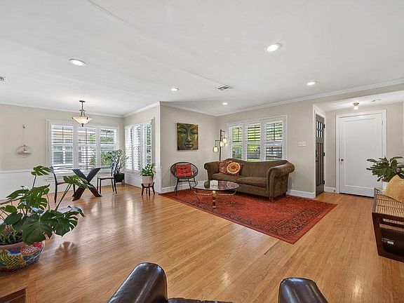 4th image of 94 46th St