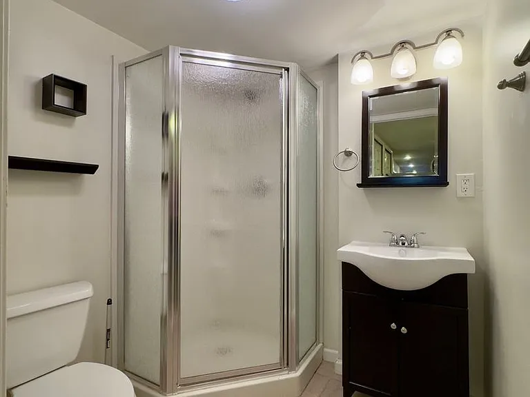 415 S Bouldin St — Photo 19
