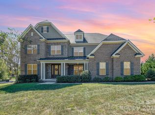 108 Barlow St, Waxhaw, NC 28173