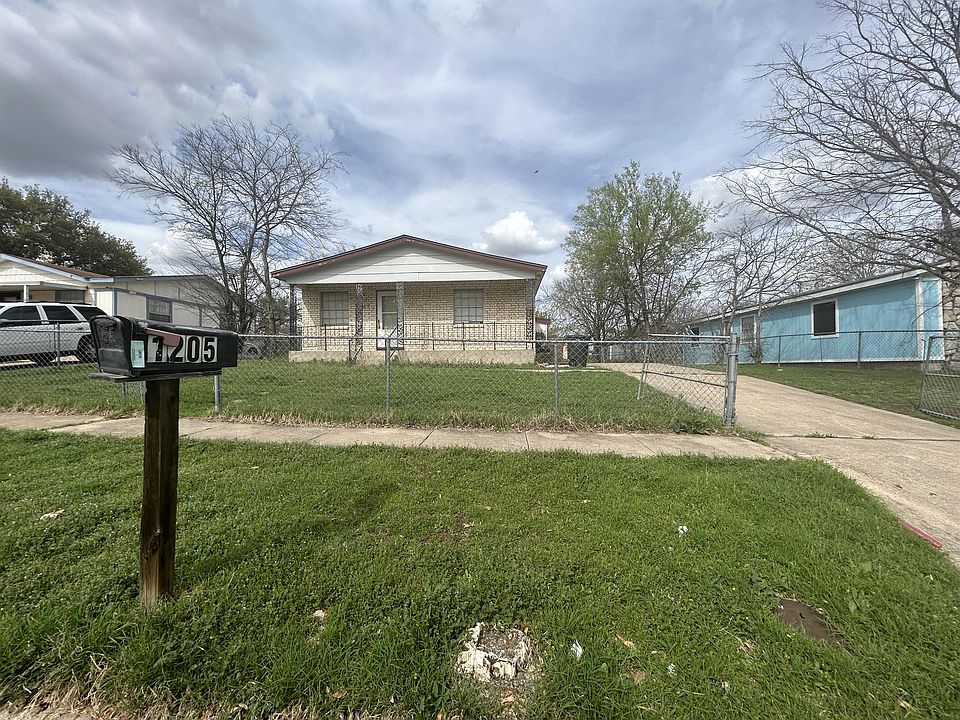 2nd image of 1205 Elyse Dr