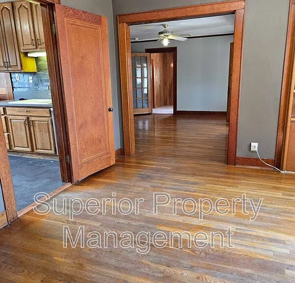 611 Seymour Ave — Photo 13