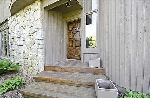2nd image of 4837 Starak Ln