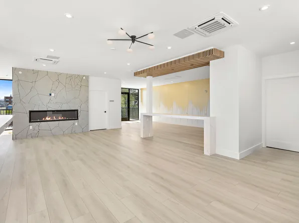 4525 Bergenwood Avenue image 15 of 74