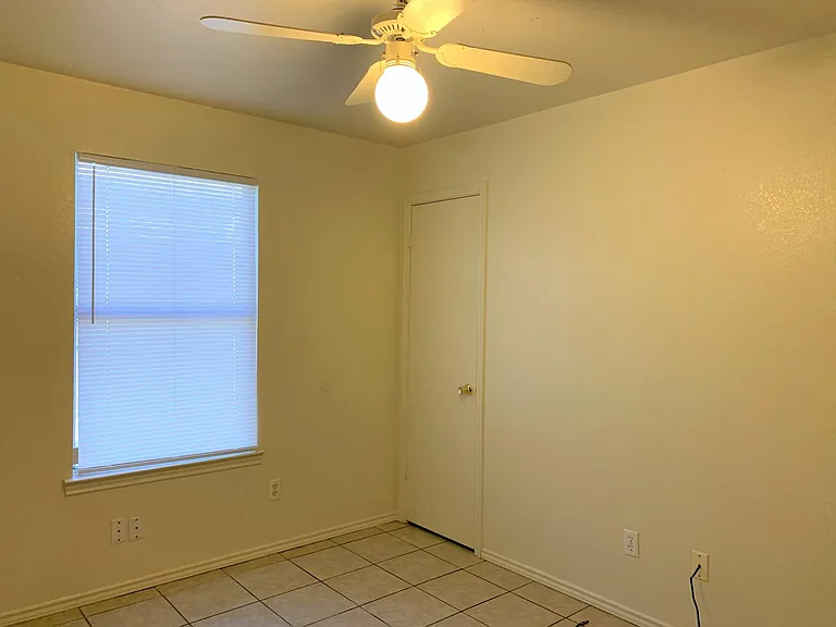 1708 Benttree Dr — Photo 15