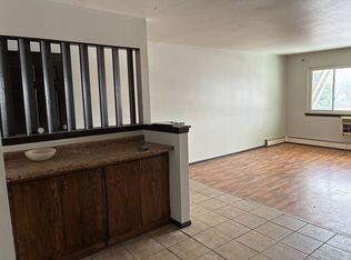 2250 W College Ave #5, Milwaukee, WI 53221