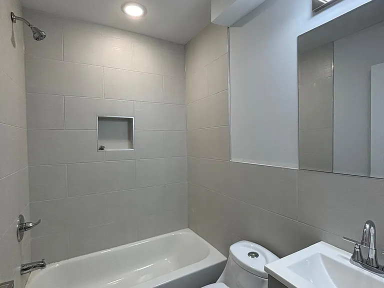 2226 N Franklin St #B — Photo 12