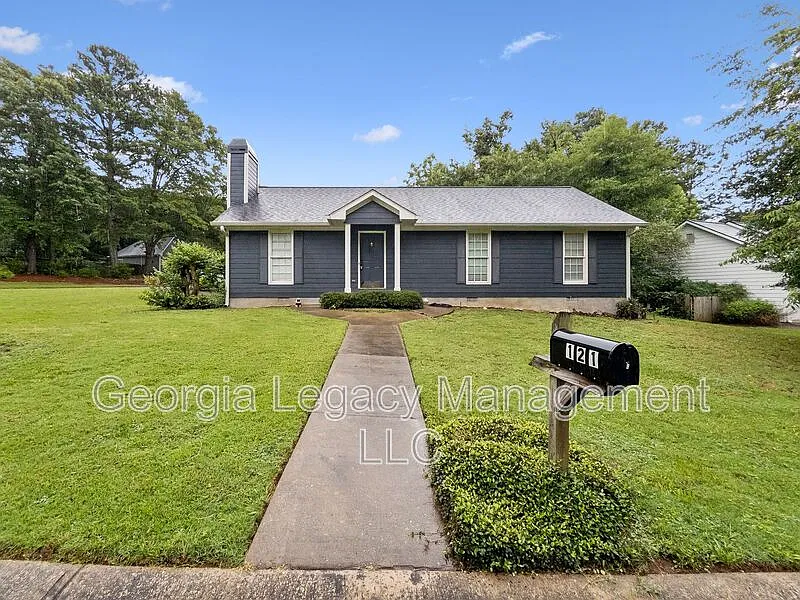 3 bed, 2.0 bath, 1296 sqft, $1,895 — Photo 2
