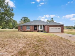 1000 Glendale Rd, Henderson, TN 38340
