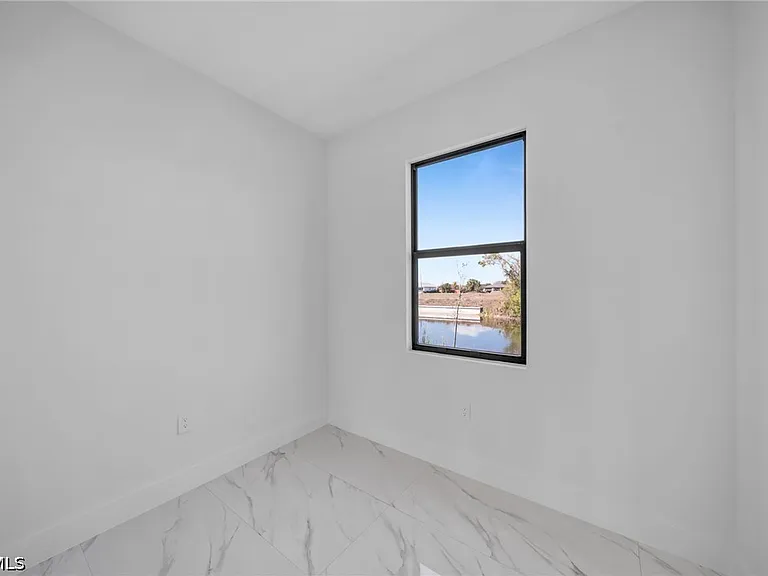 1426 NE 6th Ave — Photo 15