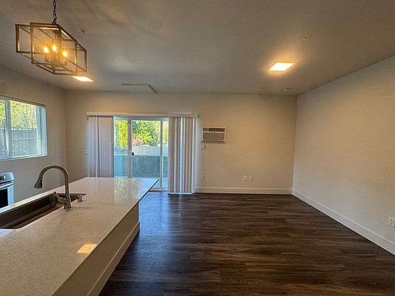 5th image of 2772 E 31st Ave #104