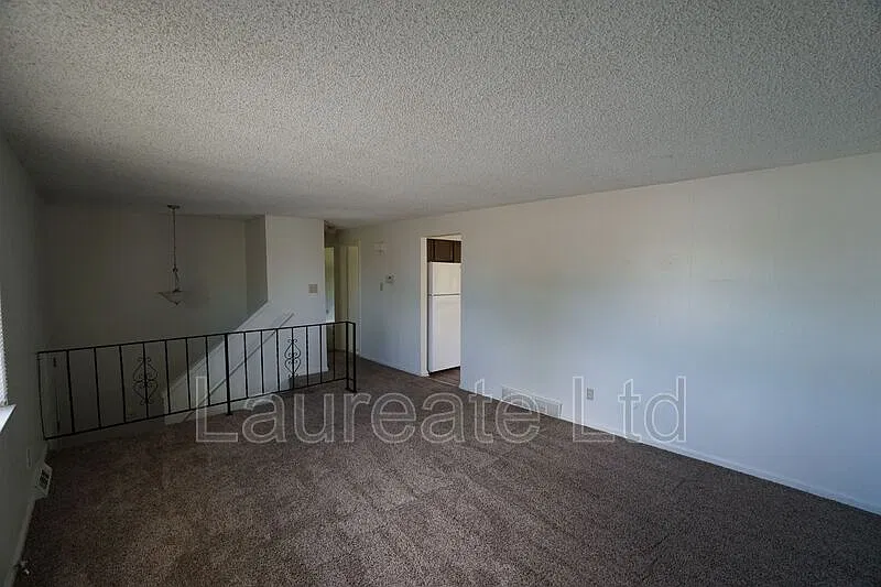 2 bed, 1.0 bath, 1764 sqft, $2,495 — Photo 3