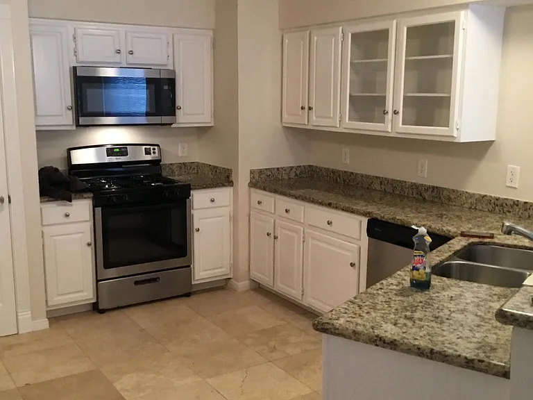 418 Westminster Dr — Photo 5