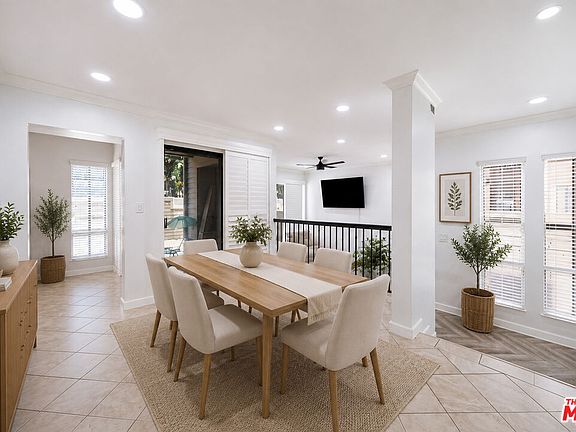 5th image of 835 S Lucerne Blvd APT 105