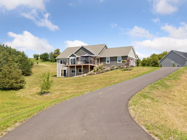 708 Mojo Trl, Hudson, WI 54016