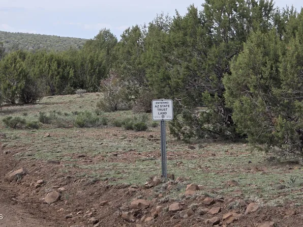 240 Mad Man Mountain Rd, Ash Fork, AZ 86320
