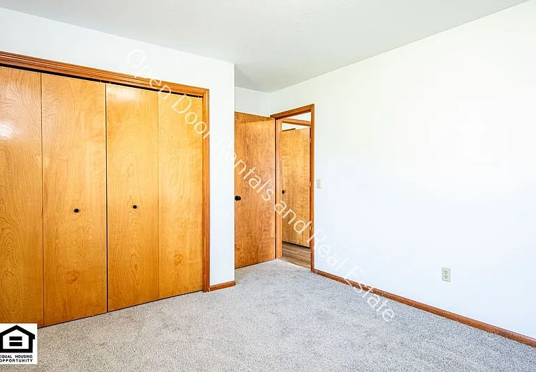 1525 Flagstone Dr — Photo 16