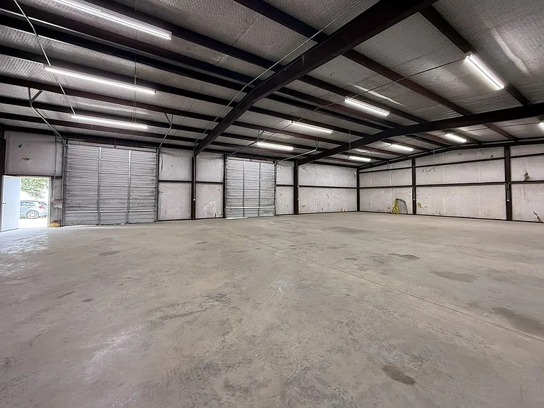 26605 E River Rd #A — Photo 6