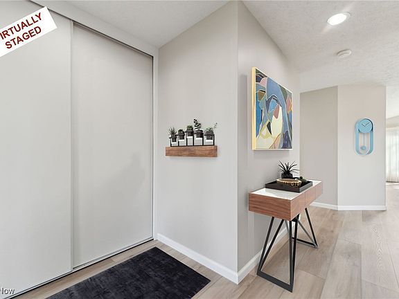 4th image of 32781 Bridgestone Dr