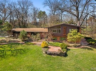 233 S Warson Rd, Saint Louis, MO 63124