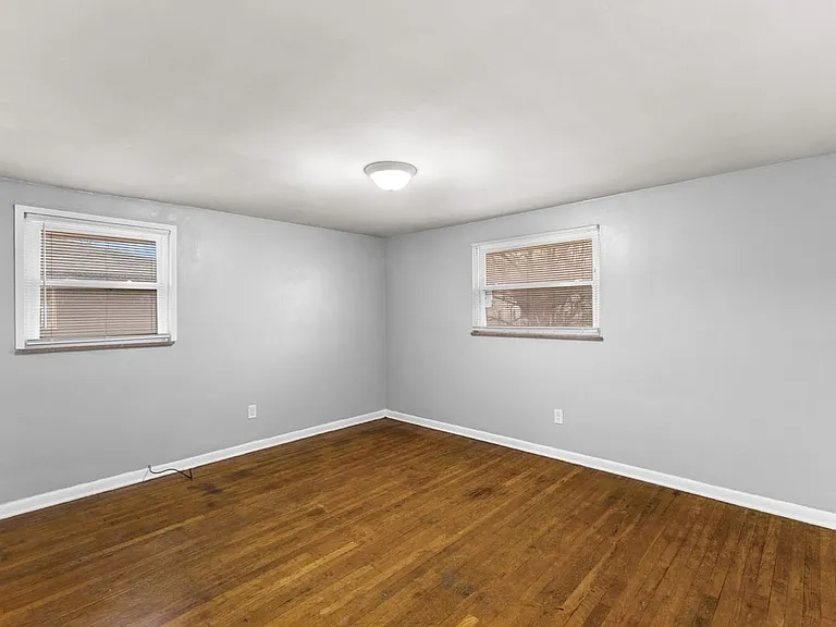 384-386 S Napoleon Ave #386-S — Photo 16