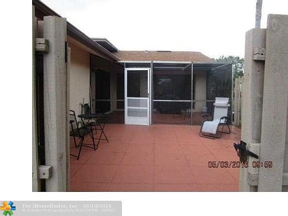 4th image of 851 NW 30th Ave APT A