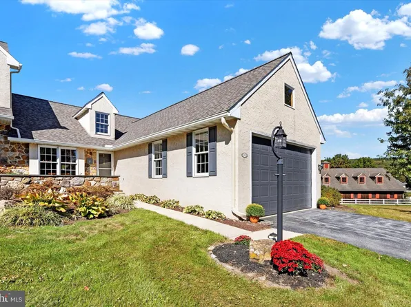 28 Stable Dr, Elverson, PA 19520
