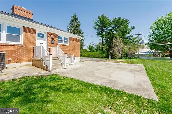105 Meadow Rd — Photo 27