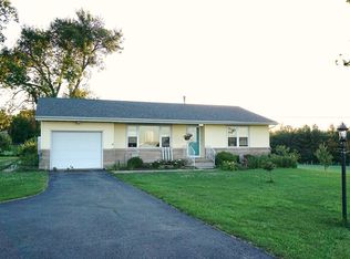 1012 N Main St, Eureka, IL 61530