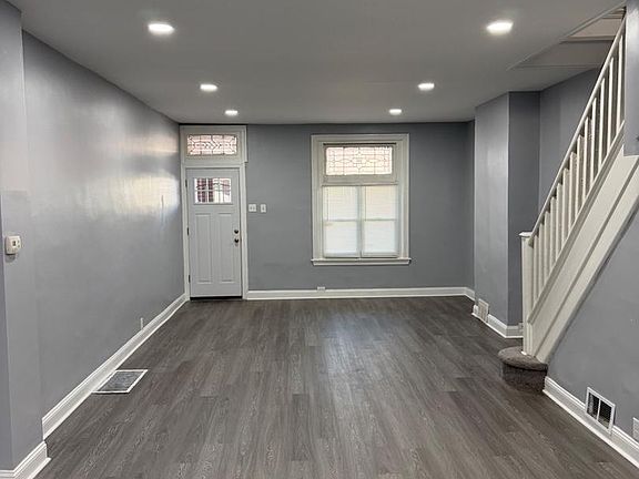 3rd image of 5848 Sansom St