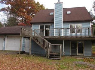 8 Autumn Ln, Jim Thorpe, PA 18229