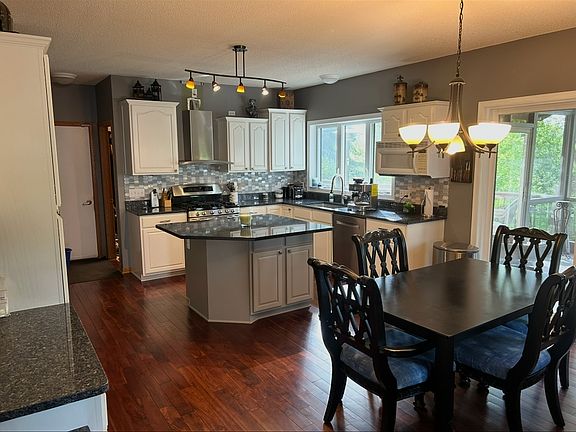 2nd image of 8348 Foxberry Dr