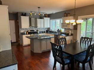 8348 Foxberry Dr, Savage, MN 55378